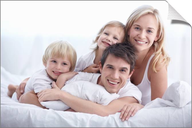 Купить и печать на заказ Картины на холсте Семья в домашней обстановке