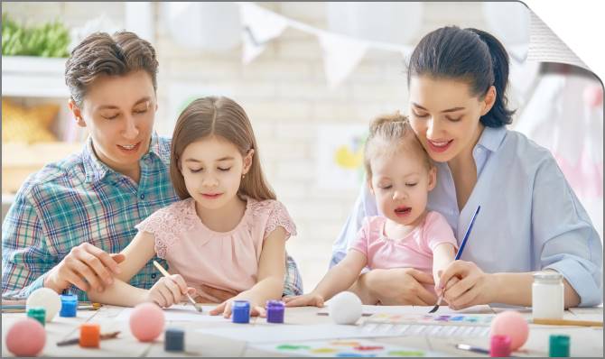 Купить и печать на заказ Картины на холсте Семья за рисованием