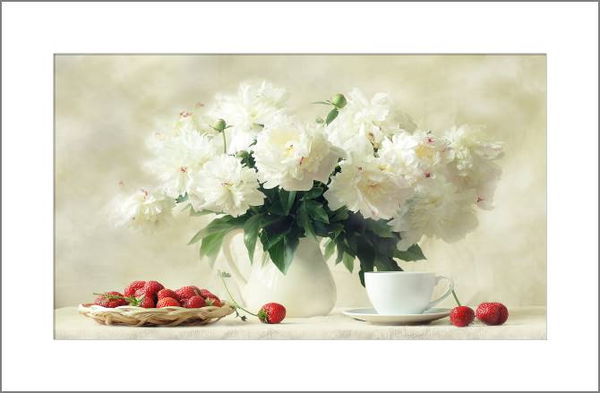 Картины, фото с паспарту Beautiful white peonies and strawberries